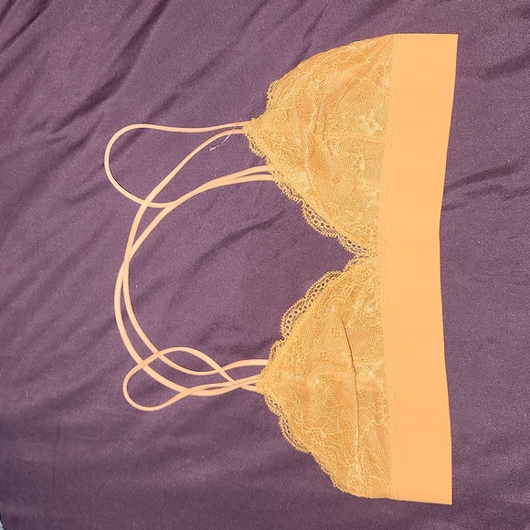 URBAN OUTFITTERS Lace Bralettes - Picture 2 of 14